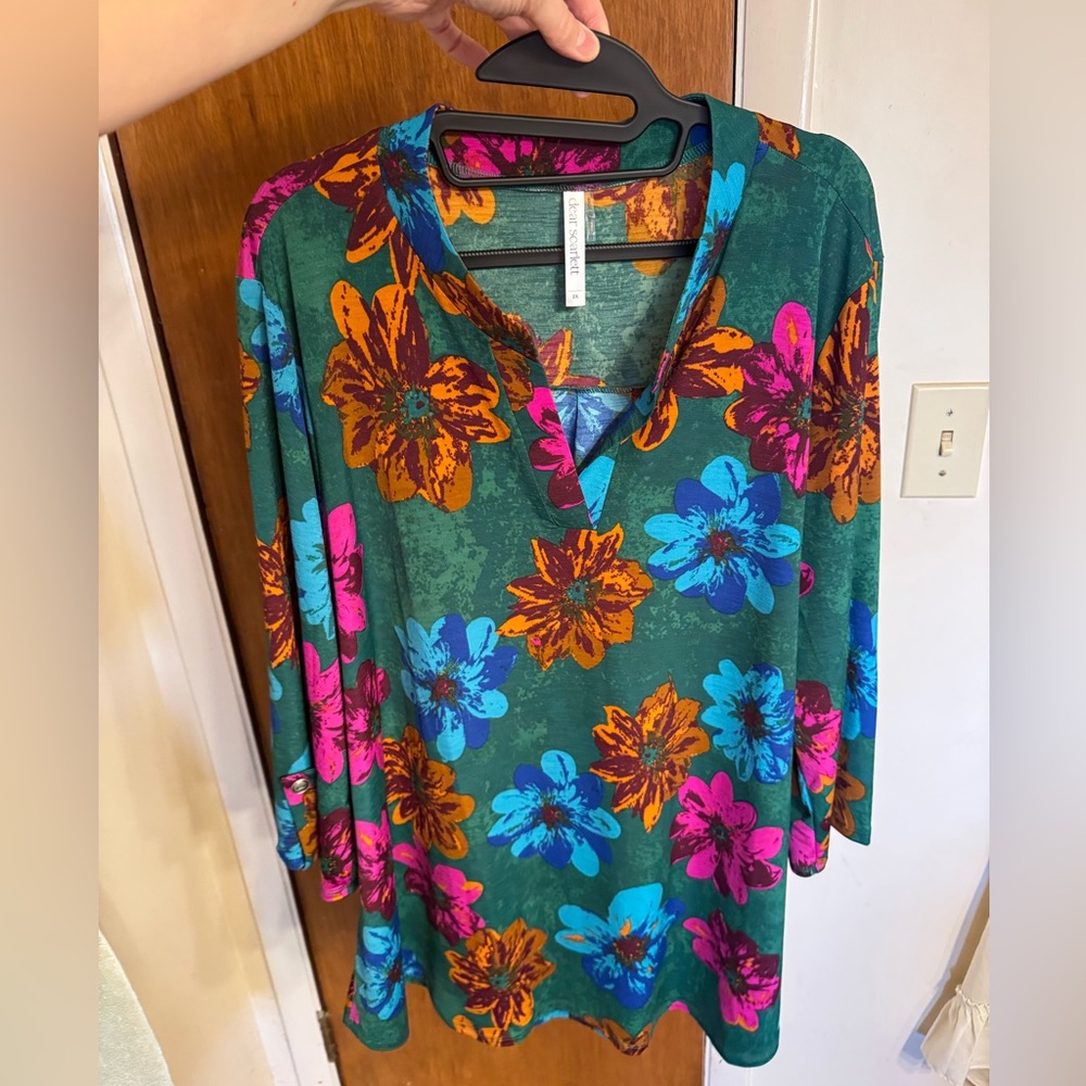 Dear Scarlett Green Floral 3/4 Sleeve V Neck Tunic Top size 2X - Picture 12 of 13